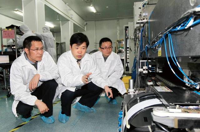 純國(guó)產(chǎn)光刻機(jī)取得重大突破！中國(guó)人攻克高端光刻機(jī)工件臺(tái)科技難題